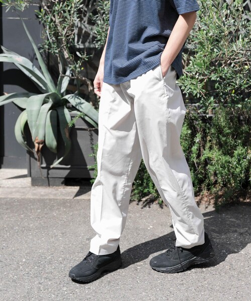 URBAN RESEARCH DOORS（アーバンリサーチドアーズ）の「FORK&SPOON　TEC LINENパンツ（その他パンツ・メンズ・LIGHT GRAY/BLACK/DARK BLUE・4/5）」の16枚目の写真