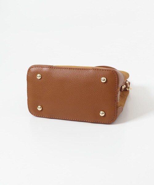 URBAN RESEARCH ROSSO（アーバンリサーチロッソ）の「AULENTTI　スエードスクエアBAG（ハンドバッグ・レディース・TAUPE/CUOIO・0）」の8枚目の写真
