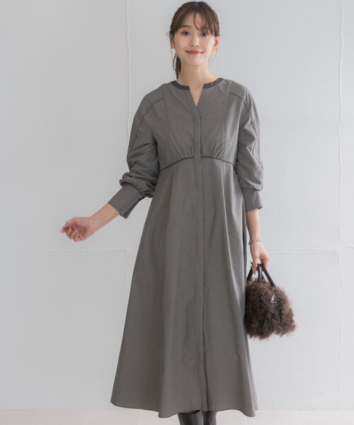 URBAN RESEARCH ROSSO（アーバンリサーチロッソ）の「『一部WEB限定カラー』バイカラーチェックナローワンピース（ワンピース・レディース・BROWN/BEIGE/NAVY・Free）」の18枚目の写真
