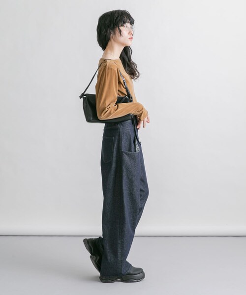 KBF（ケイビーエフ）の「アシンメトリースリムショルダーBAG（ショルダーバッグ・レディース・BLACK/IVORY/CAMEL・one）」の15枚目の写真