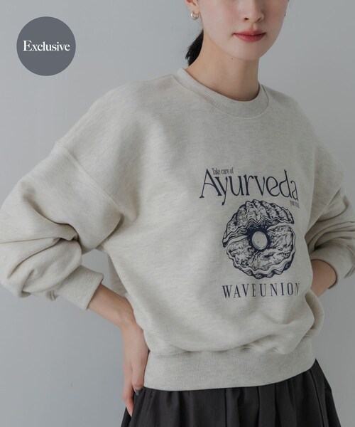 URBAN RESEARCH(アーバンリサーチ)の「『別注』WAVEUNION×URBAN RESEARCH SWEAT SHIRTS(スウェット・レディース・H GRAY/OATMEAL/NAVY・One)」の2枚目の写真