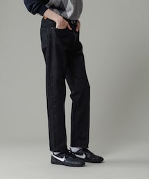 スリム テーパード デニムパンツ