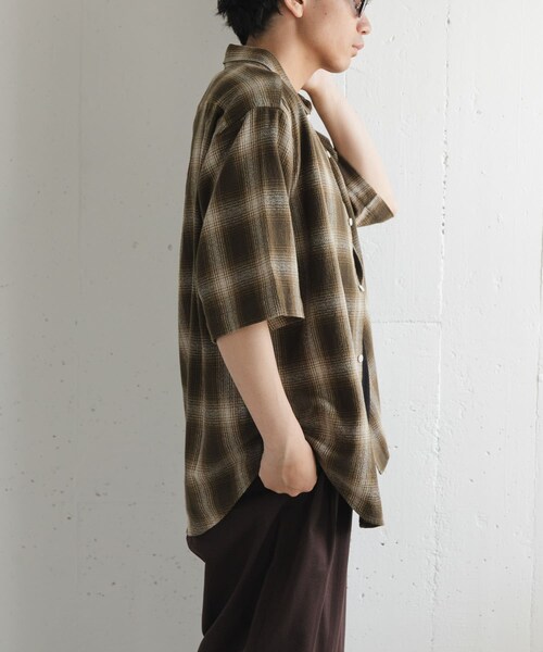 URBAN RESEARCH DOORS(アーバンリサーチドアーズ)の「FORK&SPOON オンブレチェックショートスリーブシャツ(シャツ/ブラウス・メンズ・BLU×BRN/BEG×KHK・4/5)」の14枚目の写真