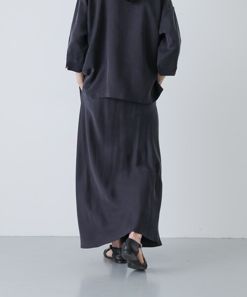 かぐれ（カグレ）の「『2サイズ展開』キュプラバイアススカート（スカート・レディース・NAVY/BLACK・0/1）」の19枚目の写真