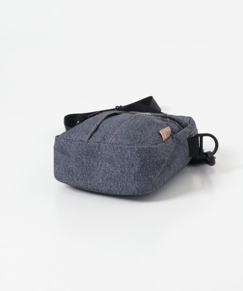 URBAN RESEARCH Sonny Label（アーバンリサーチサニーレーベル）の「NEEDBY heritage×GREGORY　QUICK POCKET M（ショルダーバッグ・レディース・GRAY・FREE）」の5枚目の写真