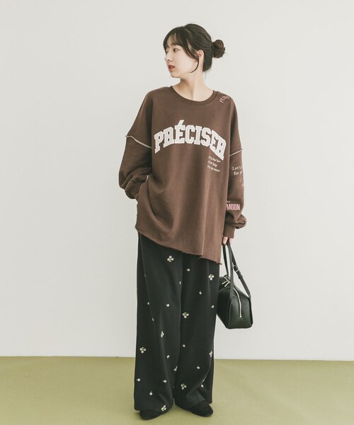 ITEMS URBANRESEARCH（アイテムズ アーバンリサーチ）の「裏起毛刺繍ロゴスウェット（スウェット・レディース・OML/BRN/L.PNK・FREE）」の17枚目の写真