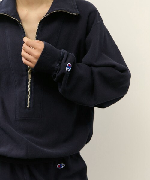 ADAM ET ROPE'(アダムエロペ)の「【Champion for ADAM ET ROPE'】別注 SWEAT HALF ZIP(スウェット・レディース・オフホワイト/ブラウン系/ネイビー・F)」の13枚目の写真
