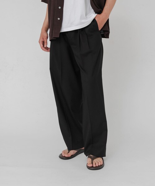 URBAN RESEARCH(アーバンリサーチ)の「『別注』YLEVE×URBAN RESEARCH S120'S WOOL 3TACK PANTS(その他パンツ・メンズ・BLACK/BEIGE・3/4)」の7枚目の写真