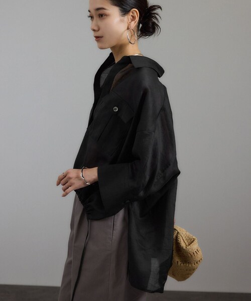 ADAM ET ROPE'（アダムエロペ）の「シアーリネンスキッパードルマンシャツ（シャツ/ブラウス・レディース・ブラック/ホワイト/ブラウン・F）」の10枚目の写真