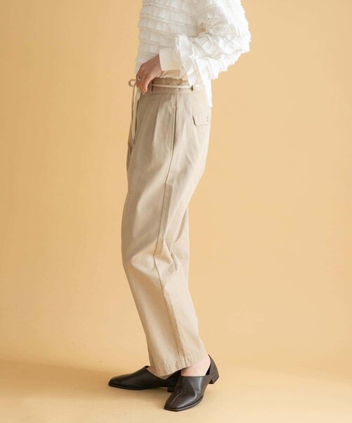 URBAN RESEARCH Sonny Label（アーバンリサーチサニーレーベル）の「3/2WORKS ツータックチノパンツ（チノパンツ・レディース・BEIGE/NAVY・S/M/L）」の8枚目の写真