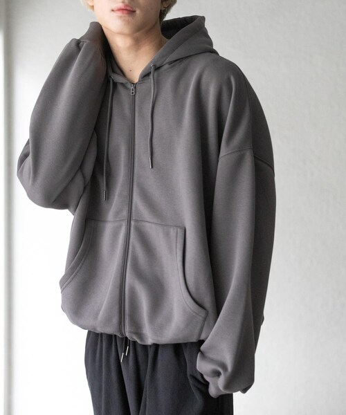 SENSE OF PLACE by URBAN RESEARCH（センスオブプレイスバイアーバンリサーチ）の「バルーンzipルーズパーカー（パーカー・メンズ・CHARCOAL/BLACK/GRAY・M/L）」の2枚目の写真