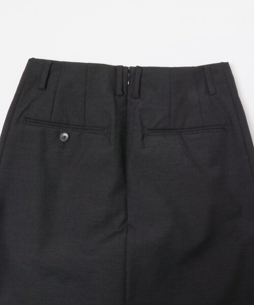 URBAN RESEARCH（アーバンリサーチ）の「new basic　BRADFORD WOOL SKIRT（スカート・レディース・BLACK/BROWN・36/38/40）」の13枚目の写真