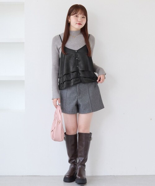 VIS（ビス）の「【WEB限定】サテンフリルビスチェ/2WAY（キャミソール・レディース・ブラック/ダークブラウン系/ベージュ系・F）」の10枚目の写真