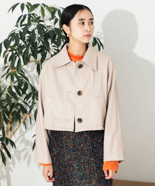 URBAN RESEARCH（アーバンリサーチ）の「COOME　ECHO LEATHERSHORT JACKET（ライダースジャケット・レディース・BLACK/IVORY・one）」の2枚目の写真