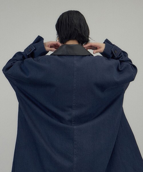 ADAM ET ROPE'(アダムエロペ)の「デニムテントシルエットステンカラーコート(ステンカラーコート・レディース・ネイビー系・F)」の10枚目の写真
