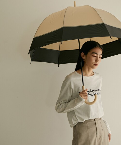 ADAM ET ROPE'（アダムエロペ）の「【SALONオリジナル】ベルドームアンブレラ（ツートンカラー）（長傘・レディース・グレー/ベージュ/カーキ・F）」の5枚目の写真