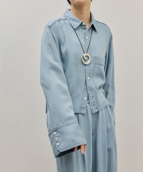 ADAM ET ROPE'(アダムエロペ)の「ライトデニムシャツ(シャツ/ブラウス・レディース・ブラック/ブルー系/サックス・F)」の19枚目の写真