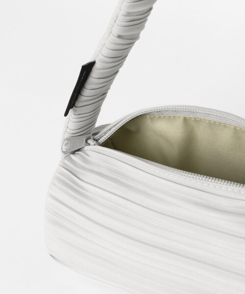 THE GOODLAND MARKET（ザグッドランドマーケット）の「BLUEORB　Roll Bag（ハンドバッグ・レディース・TANGO RED/METAL GRAY/BLACK・One）」の11枚目の写真