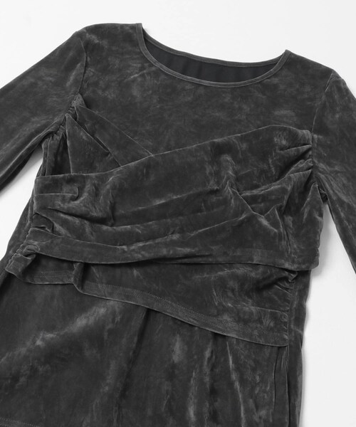 KBF（ケイビーエフ）の「シアーベロアクロスドレープTEE（Tシャツ/カットソー・レディース・IVORY/CHARCOAL・One）」の7枚目の写真