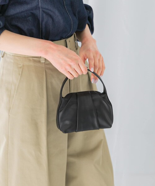 URBAN RESEARCH ROSSO（アーバンリサーチロッソ）の「LUMEN　FANTINE PETIT BAG（ハンドバッグ・レディース・sunlit yel/mistywhite/softblack/hazysilver・-）」の2枚目の写真
