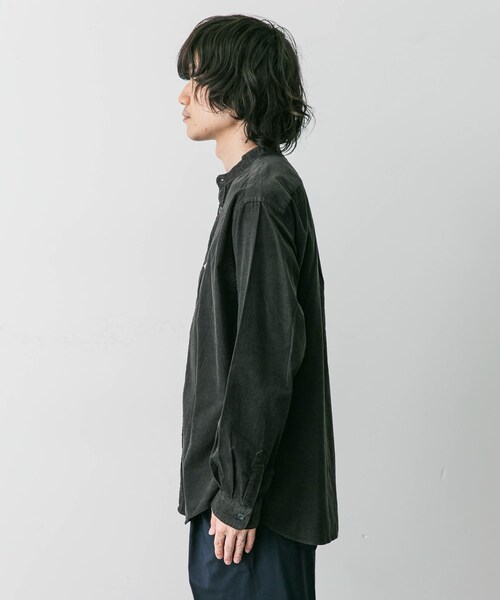 URBAN RESEARCH DOORS（アーバンリサーチドアーズ）の「DANTON　BAND COLLAR SHIRTS LONG-SLEEVE（シャツ/ブラウス・メンズ・MOLE BROWN/SAND BEIGE/CHARCOAL・38/40/42）」の6枚目の写真