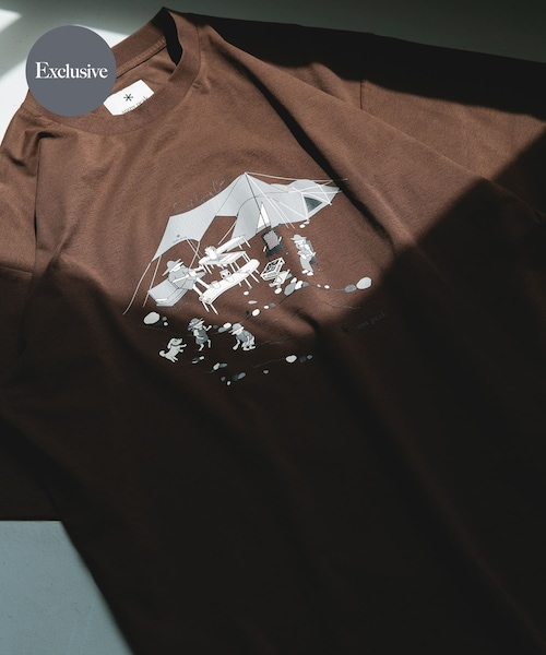 URBAN RESEARCH DOORS(アーバンリサーチドアーズ)の「『別注』Snow Peak Apparel×DOORS WA/AC FAMILY CAMP T-SHIRTS(Tシャツ/カットソー・メンズ・WHITE/CHARCOAL/BROWN/FOLIAGE・M/L/XL)」の3枚目の写真