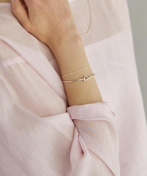 URBAN RESEARCH（アーバンリサーチ）の「decor『デコール』　Knot Bangle（ブレスレット・レディース・SILVER・-）」の3枚目の写真