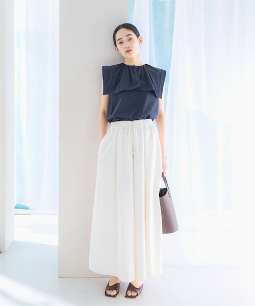 URBAN RESEARCH ROSSO（アーバンリサーチロッソ）の「撥水ギャザーワイドパンツ（その他パンツ・レディース・OFF WHITE/NAVY・36/38）」の10枚目の写真