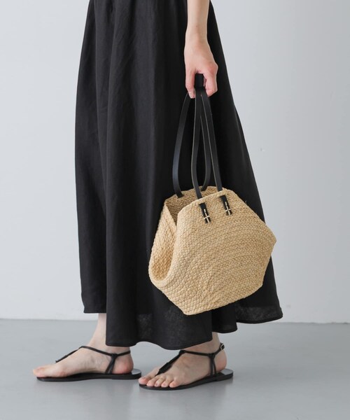 かぐれ（カグレ）の「Indego Africa　MINI KEZA RAFFIA CARRYALL（かごバッグ・レディース・NATURAL・Free）」の3枚目の写真