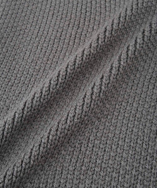 ADAM ET ROPE'(アダムエロペ)の「【KYOU/キョウ】NOSTALGIA Bulky Yarn 2way Stole(マフラー・メンズ・グレー・F)」の6枚目の写真