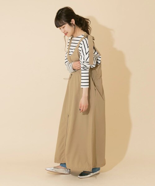 ITEMS URBANRESEARCH（アイテムズ アーバンリサーチ）の「レインウェアジャンパースカート（サロペット/オーバーオール・レディース・KHAKI/BEIGE/BLACK・one）」の18枚目の写真