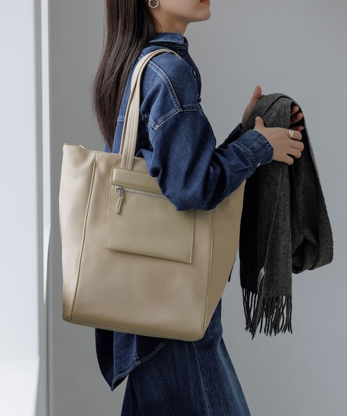 ROPE'（ロペ）の「【E'POR】【A4/PC対応・撥水・軽量】Pac Sac Tote(パックサックトート)/WEB限定（トートバッグ・レディース・ブラック/ベージュ系・F）」の5枚目の写真