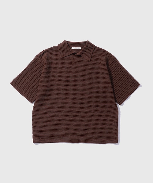 ADAM ET ROPE'（アダムエロペ）の「【AURALEE/オーラリー】TUSSAH SILK COTTON MESH KNIT SKIPPER POLO（ポロシャツ・メンズ・キナリ/ダークブラウン・3/4）」の4枚目の写真