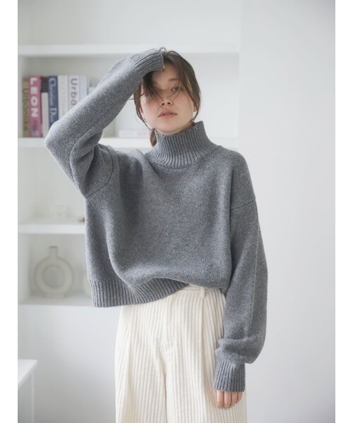 Ungrid（アングリッド）の「ハイネックボリュームカラーニット（ニット/セーター・レディース・アイボリー/チャコールグレー/ピンク/イエロー・F）」の6枚目の写真