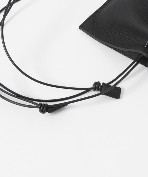 URBAN RESEARCH(アーバンリサーチ)の「ITTI HERRIE KINCHAKU POUCH(ポーチ・メンズ・BLACK/TAUPE・XXS)」の8枚目の写真