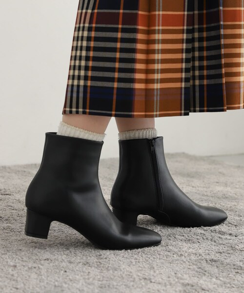 URBAN RESEARCH DOORS（アーバンリサーチドアーズ）の「ラウンドトゥブーツ（ブーツ・レディース・CREAM/BLACK・36/37/38）」の15枚目の写真