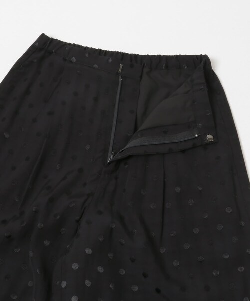 URBAN RESEARCH ROSSO（アーバンリサーチロッソ）の「サテンドットパンツ（その他パンツ・レディース・IVORY/BLACK・36/38）」の8枚目の写真