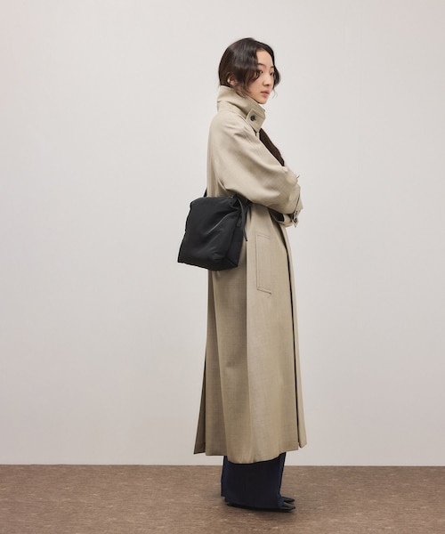 ADAM ET ROPE'（アダムエロペ）の「ダブルポケットパテッドショルダー（ショルダーバッグ・レディース・ブラック/カーキ・F）」の11枚目の写真