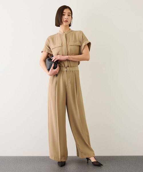 ROPE'(ロペ)の「ライトトリアセバックサテンフラップブラウス/セットアップ対応・イージーケア(シャツ/ブラウス・レディース・ベージュ/ネイビー/ダークブラウン/ブラック/ワイン・F)」の6枚目の写真