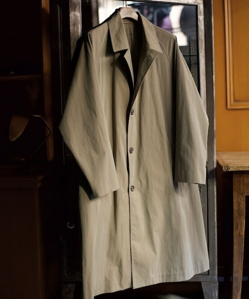 ADAM ET ROPE'（アダムエロペ）の「COTTON GABARDINE COAT（ステンカラーコート・メンズ・カーキ/ネイビー・L/M）」の4枚目の写真