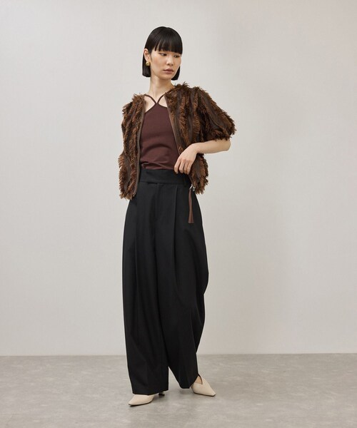 ADAM ET ROPE'(アダムエロペ)の「ナロースクエアパンプス(パンプス・レディース・ブラック/キナリ系・23.0/23.5/24.0/24.5)」の12枚目の写真