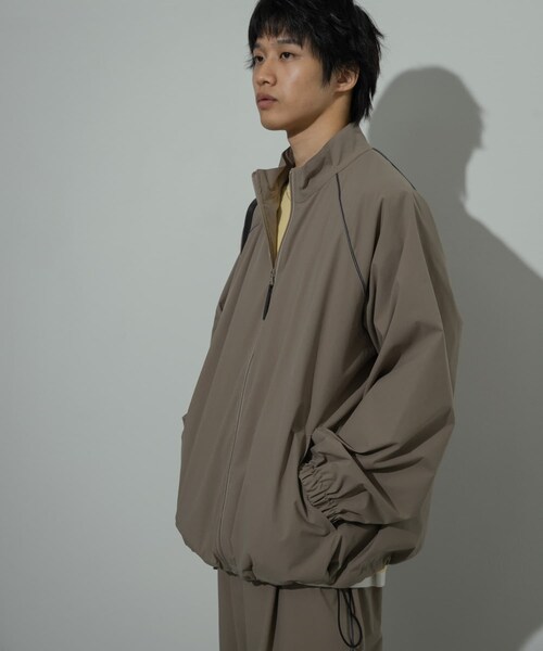 SENSE OF PLACE by URBAN RESEARCH（センスオブプレイスバイアーバンリサーチ）の「『セットアップ対応』パイピングスタンドブルゾン（ブルゾン・メンズ・BURGUNDY/BLACK/BEIGE・M/L）」の20枚目の写真