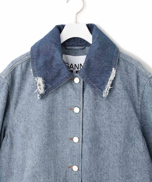 ADAM ET ROPE'(アダムエロペ)の「【GANNI(ガニー)】Patchwork Denim Midi Jacket(デニムジャケット・レディース・ブルー・1)」の17枚目の写真