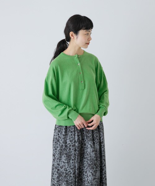 かぐれ（カグレ）の「コットンカシミヤヘンリーネックニット（ニット/セーター・レディース・YELLOW/GREEN/BLACK・Free）」の20枚目の写真