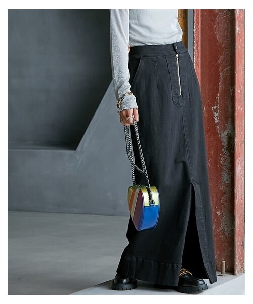 nissen（ニッセン）の「大きいサイズ フロントジップデニムマキシタイトスカート GEVS.（デニムスカート・レディース・ホワイトデニム/ブラックデニム・L/LL/3L/4L/5L/6L/8L/10L）」の4枚目の写真