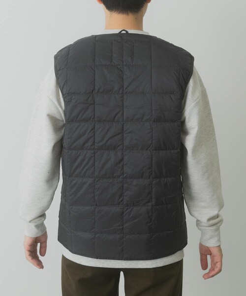 ITEMS URBANRESEARCH（アイテムズ アーバンリサーチ）の「TAION　CrewNeck Button Down Vest（その他アウター・メンズ・BLK/CHA/D.BROWN/KHK/NVY・M/L/XL）」の17枚目の写真