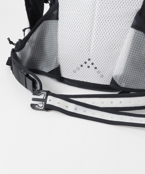 EKAL(エカル)の「Rab VEIL XP 20(バックパック/リュック・メンズ・BLACK/PE GR・M)」の8枚目の写真