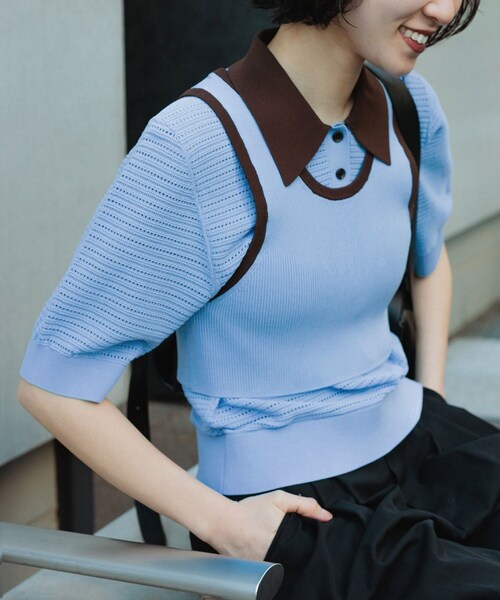 ADAM ET ROPE'（アダムエロペ）の「【サステナブル】タンクコンビパターンポロニット（ポロシャツ・レディース・オフホワイト/ブラウン/サックス・F）」の7枚目の写真