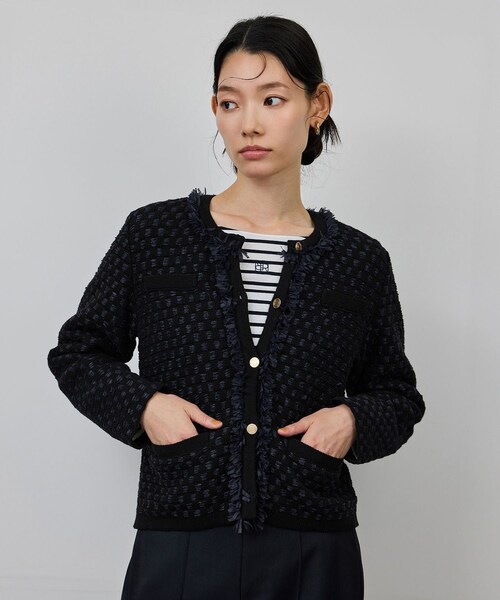 ROPE'(ロペ)の「ニットフリンジジャケット(ノーカラージャケット・レディース・キナリ/ネイビー・36/38)」の20枚目の写真