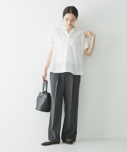 URBAN RESEARCH(アーバンリサーチ)の「フレンチスリーブスキッパーブラウス(シャツ/ブラウス・レディース・OFF WHITE/BLACK DOT/SAX・Free)」の6枚目の写真